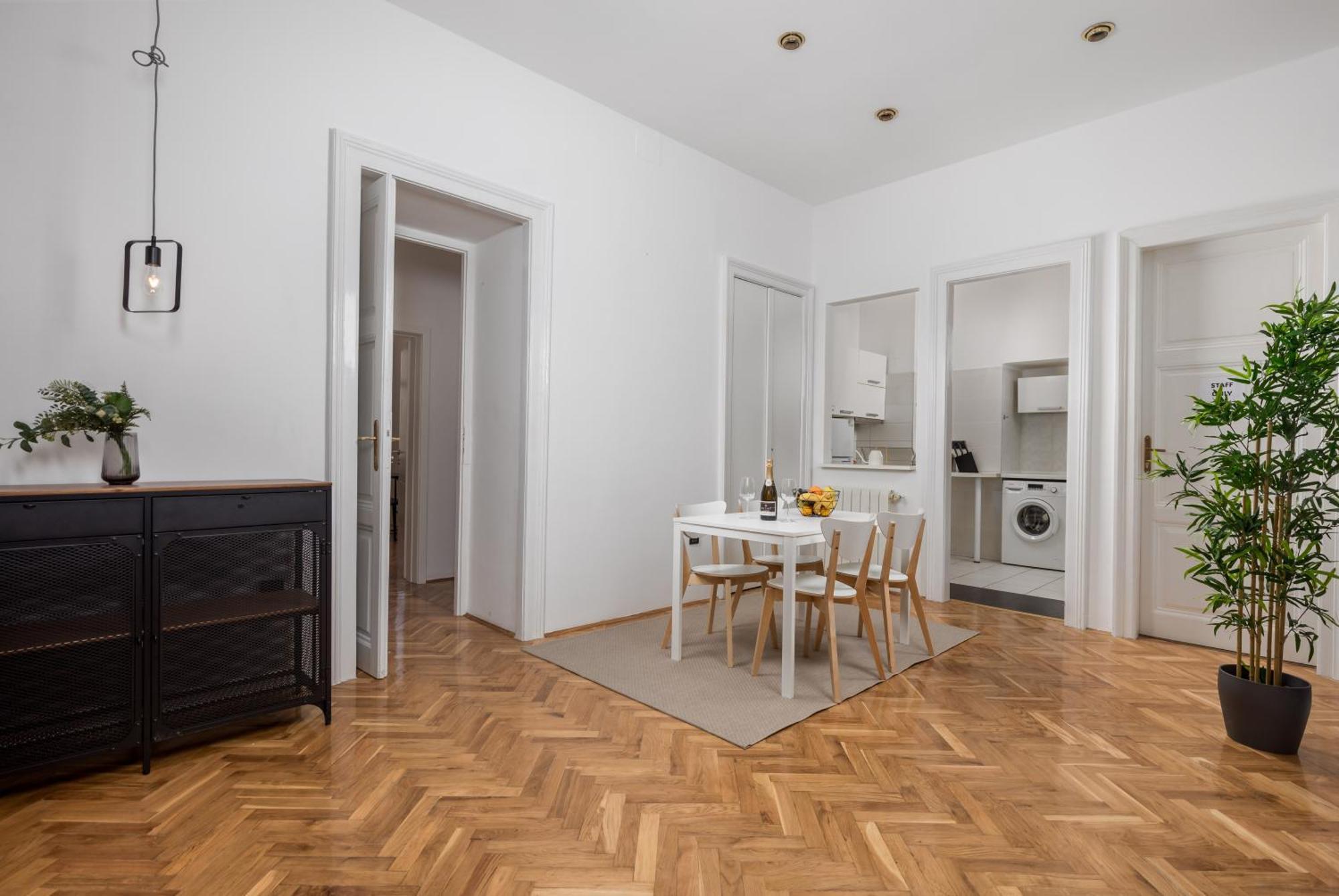Apartments & Rooms One World Rijeka Exterior foto