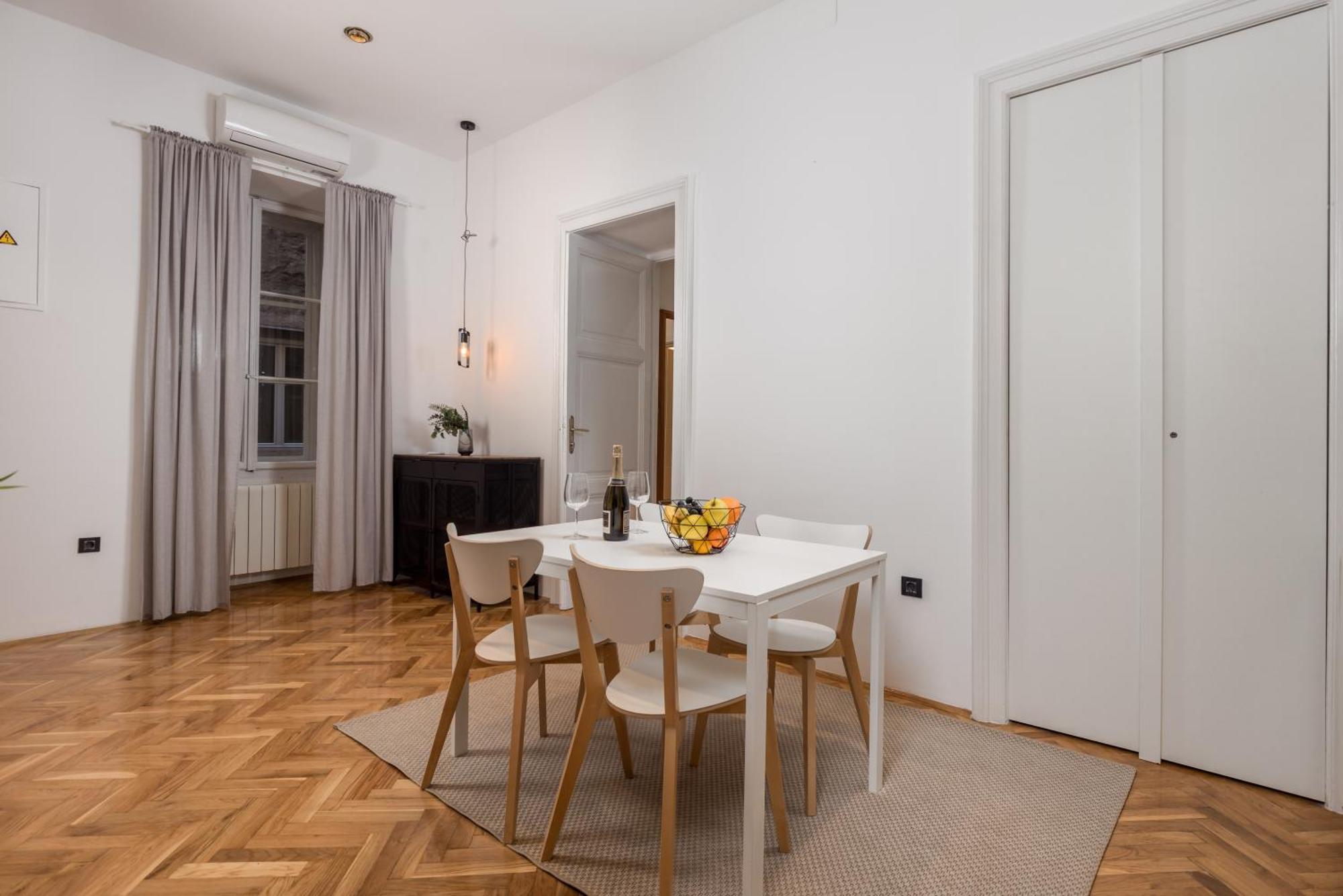 Apartments & Rooms One World Rijeka Exterior foto