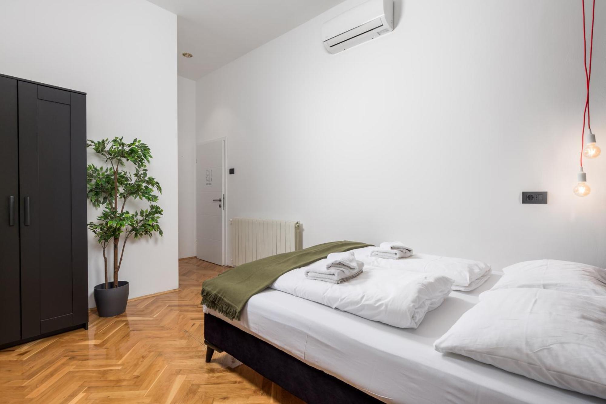 Apartments & Rooms One World Rijeka Exterior foto